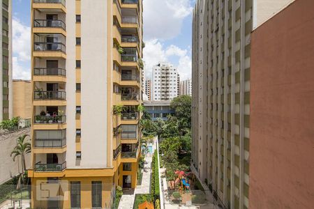 Apartamento à venda com 180m², 4 quartos e 3 vagasQuarto suíte 1 - Vista da Varanda