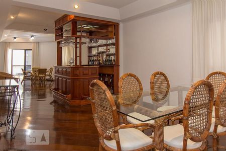 Sala e sala de  jantar de apartamento à venda com 4 quartos, 180m² em Perdizes, São Paulo