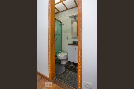 Apartamento à venda com 180m², 4 quartos e 3 vagasEntrada - Banheiro Suíte 2