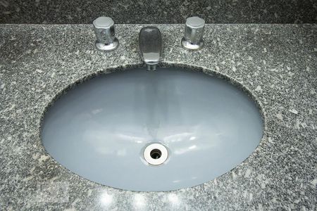 Apartamento à venda com 180m², 4 quartos e 3 vagasDetalhe - Banheiro Suíte 1