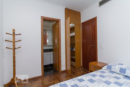 Apartamento à venda com 180m², 4 quartos e 3 vagasQuarto suíte 2 - Banheiro e closet