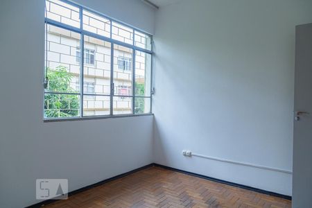 Apartamento para alugar com 100m², 4 quartos e 1 vaga Apartamento para alugar com 100m², 4 quartos e 1 vagaQuarto 1