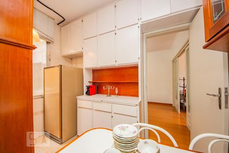 Apartamento à venda com 220m², 4 quartos e sem vagaCozinha