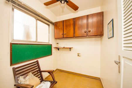 Apartamento à venda com 220m², 4 quartos e sem vagaQuarto de Serviço