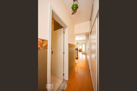 Apartamento à venda com 220m², 4 quartos e sem vagaCorredor