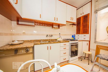 Apartamento à venda com 220m², 4 quartos e sem vagaCozinha