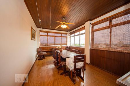 Apartamento à venda com 220m², 4 quartos e sem vagaSalão de Festa