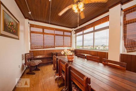 Apartamento à venda com 220m², 4 quartos e sem vagaSalão de Festa