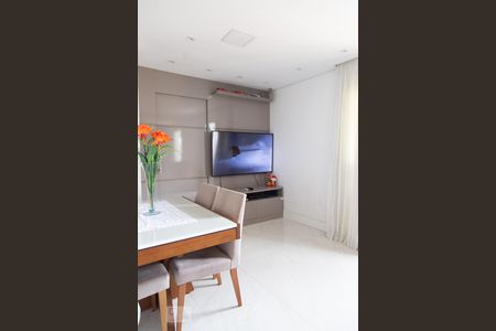 Apartamento para alugar com 62m², 2 quartos e 2 vagasSala