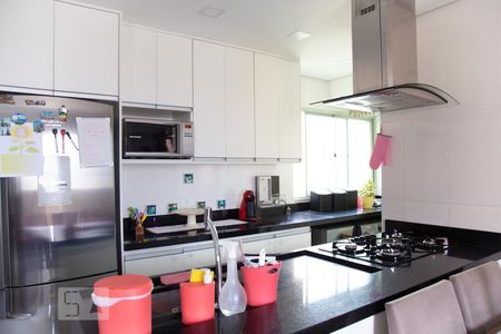 Apartamento para alugar com 62m², 2 quartos e 2 vagasCozinha