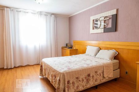 Casa à venda com 254m², 3 quartos e 3 vagasSuíte