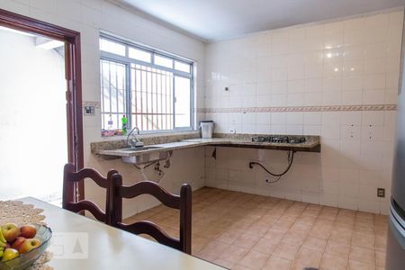 Casa à venda com 254m², 3 quartos e 3 vagasCozinha