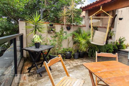 Casa à venda com 254m², 3 quartos e 3 vagasÁrea Externa