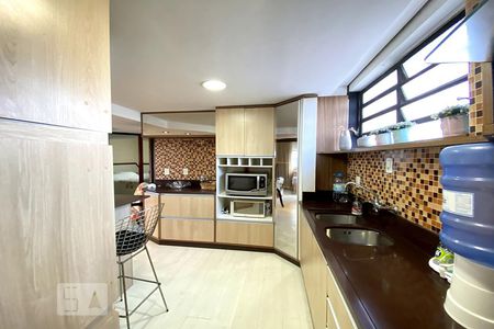 Apartamento para alugar com 100m², 1 quarto e 1 vagaCozinha