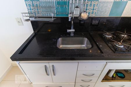 Apartamento à venda com 50m², 2 quartos e 1 vagaCozinha - Pia