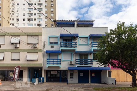 Apartamento à venda com 70m², 2 quartos e sem vaga Apartamento à venda com 70m², 2 quartos e sem vagaFachada