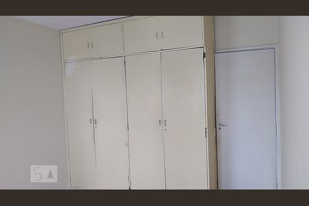 Quarto 1 - Armários de apartamento para alugar com 2 quartos, 70m² em Água Branca, São Paulo