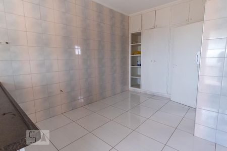 Casa à venda com 213m², 3 quartos e 3 vagasCozinha