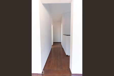 Corredor superior de casa à venda com 3 quartos, 213m² em Cambuí, Campinas