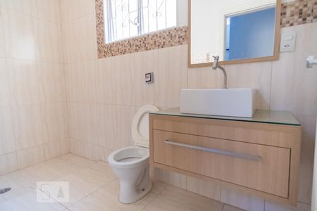 Casa à venda com 213m², 3 quartos e 3 vagasBanheiro 2