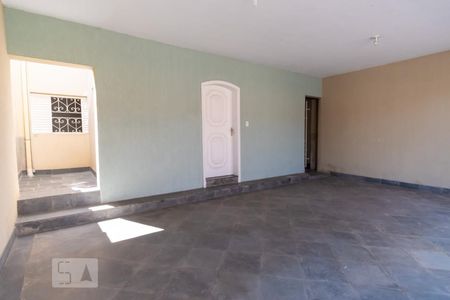 Casa à venda com 213m², 3 quartos e 3 vagasGaragem