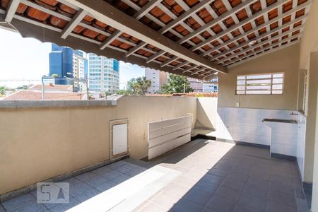 Casa à venda com 213m², 3 quartos e 3 vagasQuintal