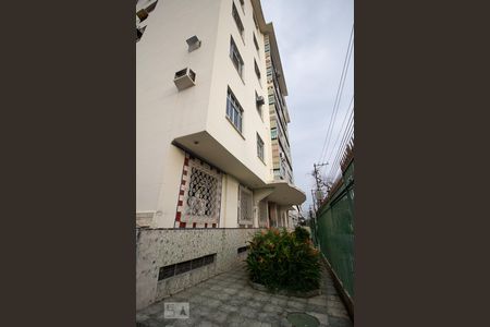 Apartamento à venda com 78m², 2 quartos e 1 vaga Apartamento à venda com 78m², 2 quartos e 1 vagaFachada lateral