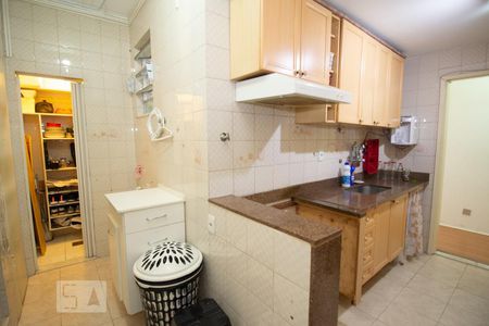 Apartamento à venda com 78m², 2 quartos e 1 vaga Apartamento à venda com 78m², 2 quartos e 1 vagaDetalhe da area de serviço