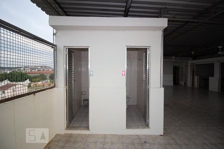Apartamento à venda com 78m², 2 quartos e 1 vaga Apartamento à venda com 78m², 2 quartos e 1 vagaSalao de Festa banheiros