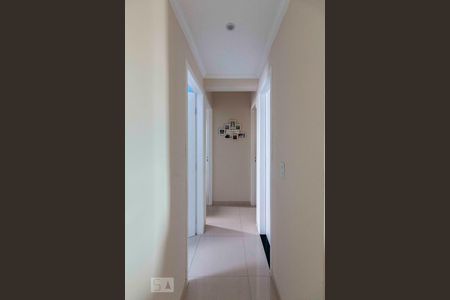 Corredor de apartamento à venda com 3 quartos, 63m² em Vila Cunha Bueno, São Paulo