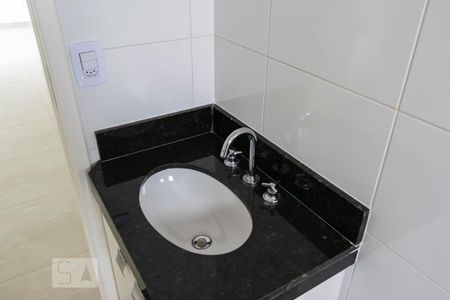 Apartamento para alugar com 64m², 2 quartos e sem vagaBanheiro social