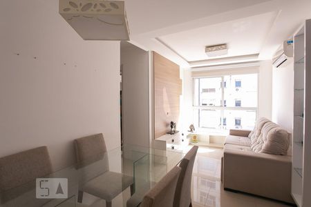 Sala de apartamento para alugar com 2 quartos, 56m² em Cavalhada, Porto Alegre