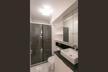 Banheiro de apartamento para alugar com 2 quartos, 56m² em Cavalhada, Porto Alegre