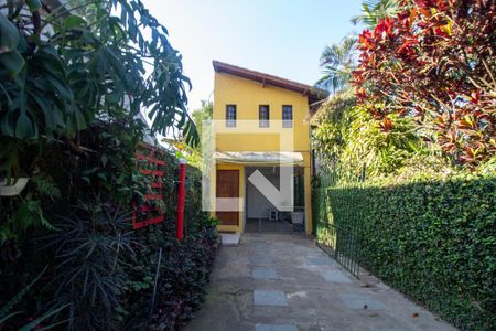 Casa para alugar com 40m², 1 quarto e 1 vaga Casa para alugar com 40m², 1 quarto e 1 vagaGaragem