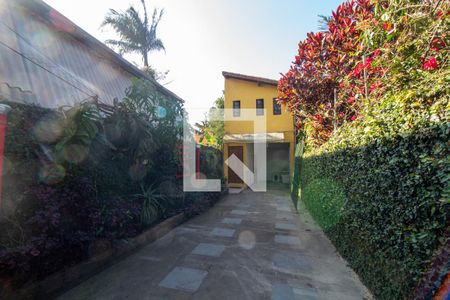 Casa para alugar com 40m², 1 quarto e 1 vaga Casa para alugar com 40m², 1 quarto e 1 vagaGaragem