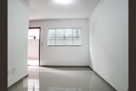 Sala  de casa de condomínio para alugar com 2 quartos, 56m² em Vila Ré, São Paulo