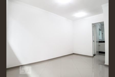 Sala  de casa de condomínio para alugar com 2 quartos, 56m² em Vila Ré, São Paulo