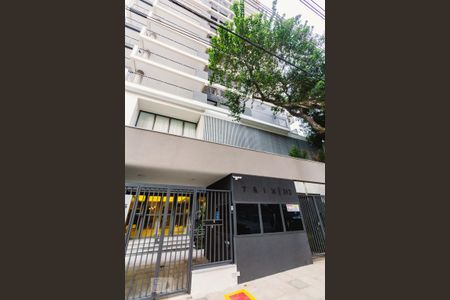 Apartamento para alugar com 70m², 2 quartos e 1 vaga Apartamento para alugar com 70m², 2 quartos e 1 vagaFachada