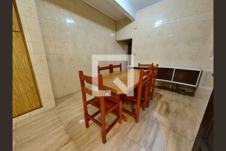 Casa para alugar com 160m², 3 quartos e 2 vagas Casa para alugar com 160m², 3 quartos e 2 vagasCozinha