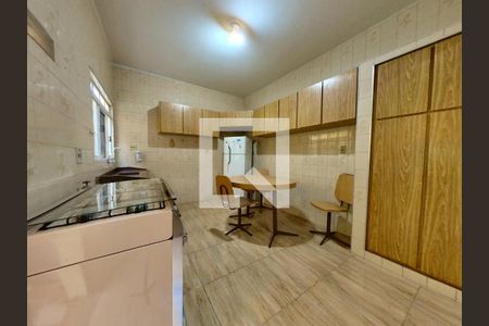 Casa para alugar com 160m², 3 quartos e 2 vagas Casa para alugar com 160m², 3 quartos e 2 vagasCozinha