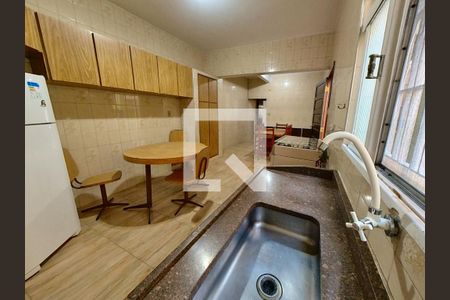 Casa para alugar com 160m², 3 quartos e 2 vagas Casa para alugar com 160m², 3 quartos e 2 vagasCozinha