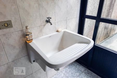 Casa à venda com 228m², 3 quartos e 4 vagas Casa à venda com 228m², 3 quartos e 4 vagasÁrea de Serviço