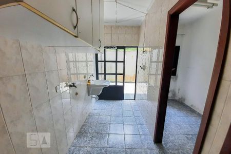 Casa à venda com 228m², 3 quartos e 4 vagas Casa à venda com 228m², 3 quartos e 4 vagasÁrea de Serviço