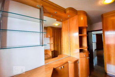 Casa à venda com 228m², 3 quartos e 4 vagas Casa à venda com 228m², 3 quartos e 4 vagasSuíte 3