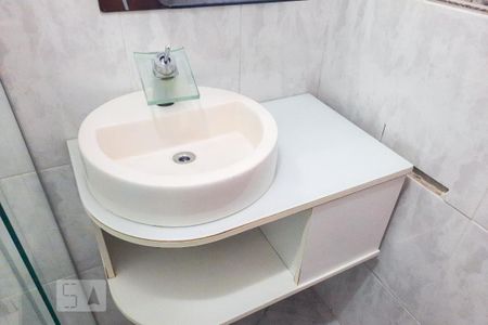 Casa à venda com 228m², 3 quartos e 4 vagas Casa à venda com 228m², 3 quartos e 4 vagasBanheiro da Suíte 2