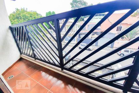 Casa à venda com 228m², 3 quartos e 4 vagas Casa à venda com 228m², 3 quartos e 4 vagasVaranda da Suíte 1