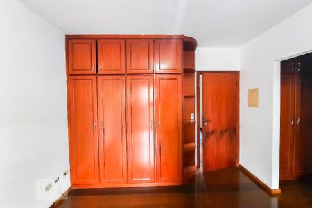 Casa à venda com 228m², 3 quartos e 4 vagas Casa à venda com 228m², 3 quartos e 4 vagasSuíte 1