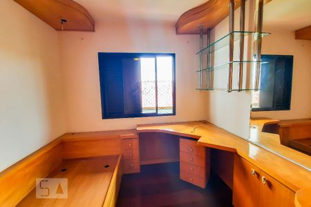 Casa à venda com 228m², 3 quartos e 4 vagas Casa à venda com 228m², 3 quartos e 4 vagasSuíte 3