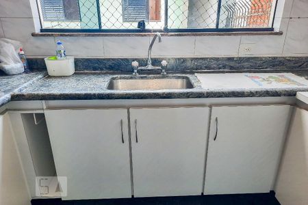 Casa à venda com 228m², 3 quartos e 4 vagas Casa à venda com 228m², 3 quartos e 4 vagasCozinha