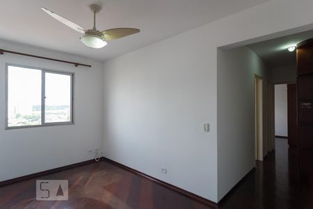 Apartamento para alugar com 65m², 2 quartos e 1 vagaSala